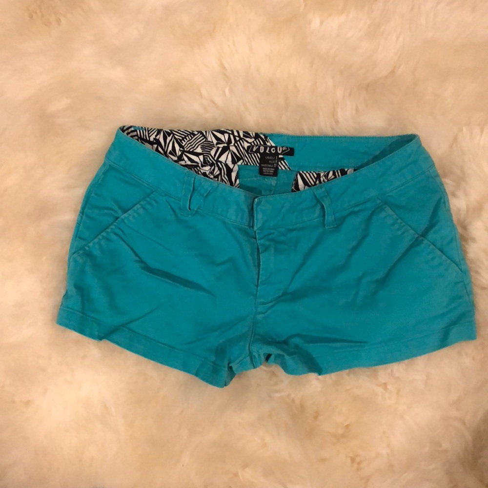 Cute Volcom shorts